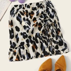 Shein skirt worn once 💥💥💥